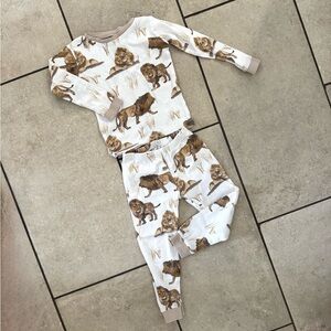 ❌SOLD❌ Burt’s Bee’s Lion Print Pajama Set
